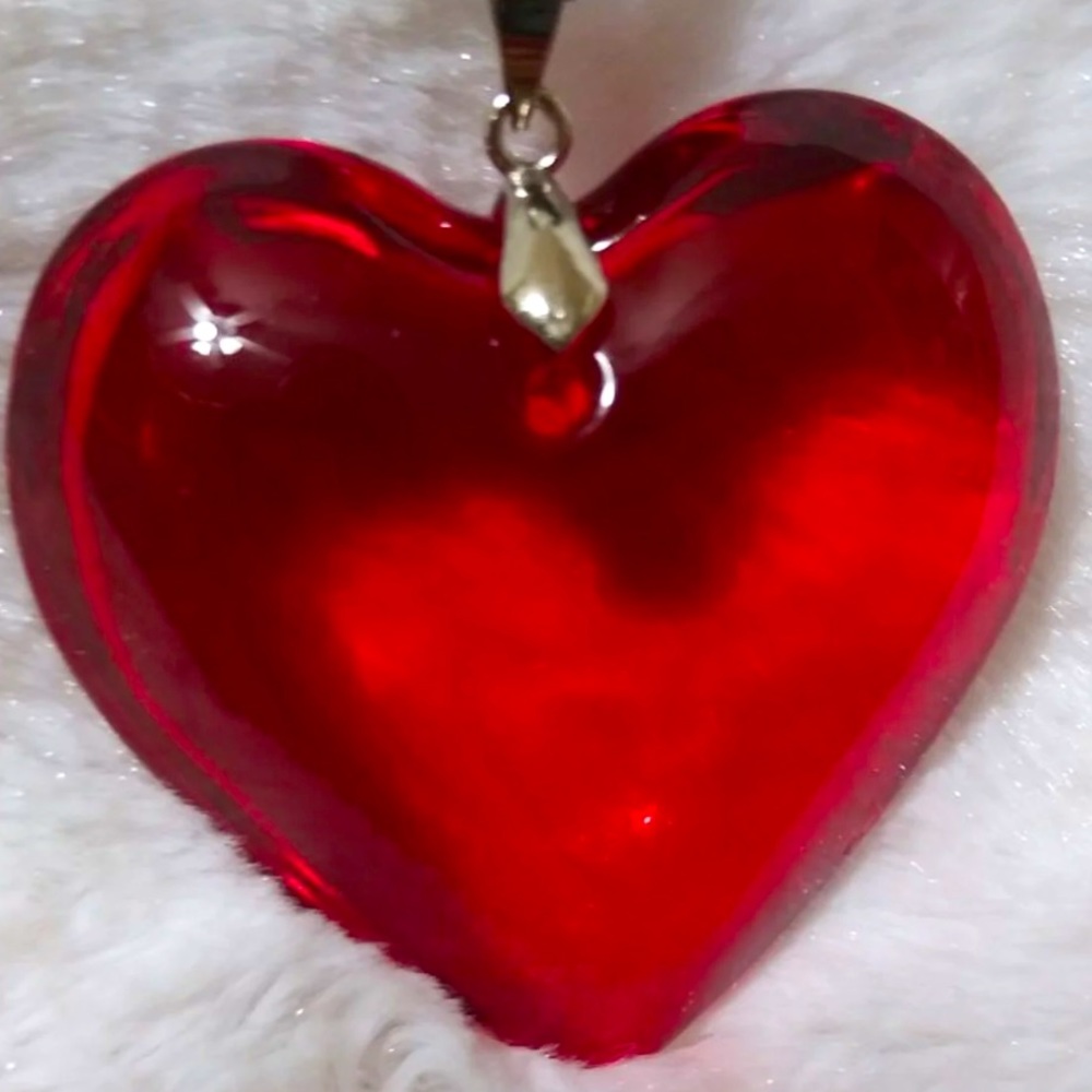 Red heart necklace